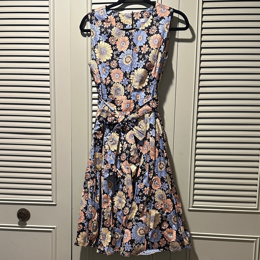 Elegant Floral Midi Dress - Blue and Pink